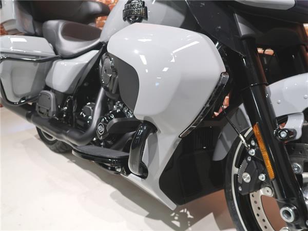 2025 Harley-Davidson FLHXU Street Glide Ultra 117