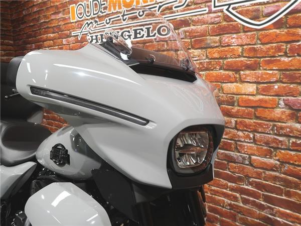 2025 Harley-Davidson FLHXU Street Glide Ultra 117