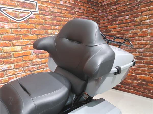 2025 Harley-Davidson FLHXU Street Glide Ultra 117