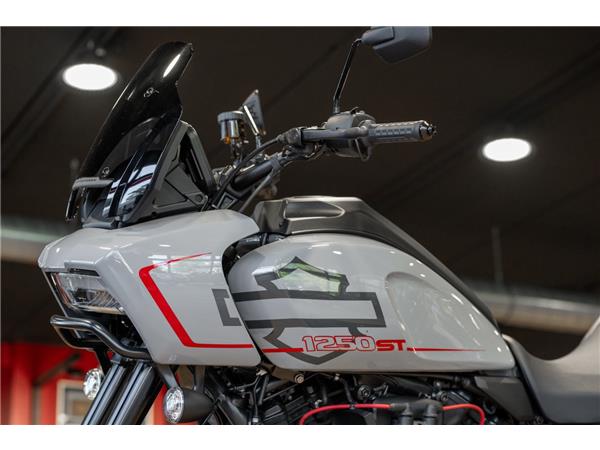 2025 Pan America 1250 ST