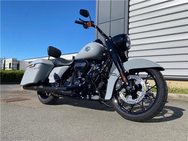 2024 HARLEY-DAVIDSON ROAD KING