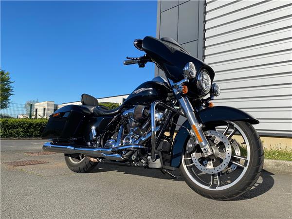 2017 HARLEY-DAVIDSON STREET GLIDE