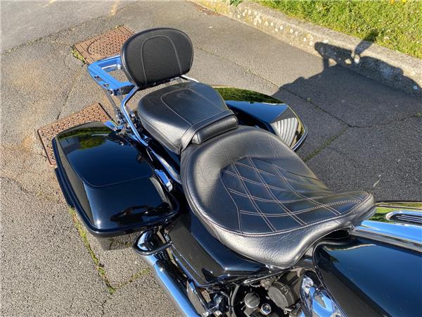 2017 HARLEY-DAVIDSON STREET GLIDE