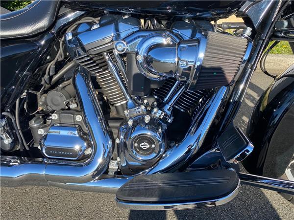 2017 HARLEY-DAVIDSON STREET GLIDE