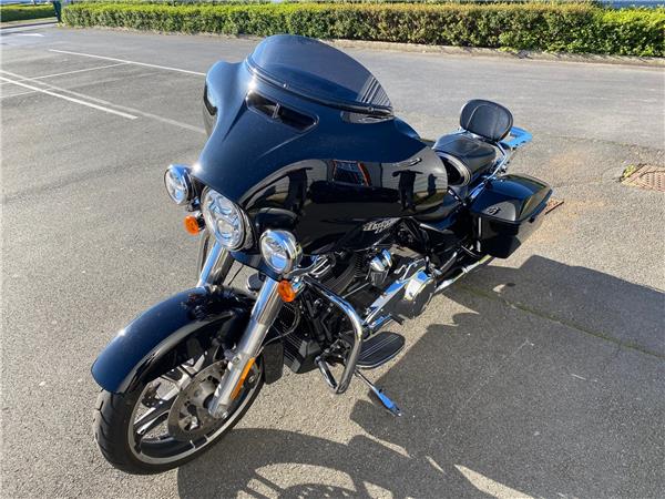 2017 HARLEY-DAVIDSON STREET GLIDE