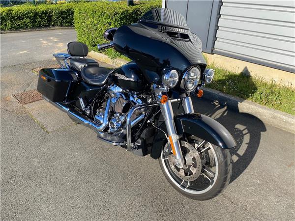 2017 HARLEY-DAVIDSON STREET GLIDE