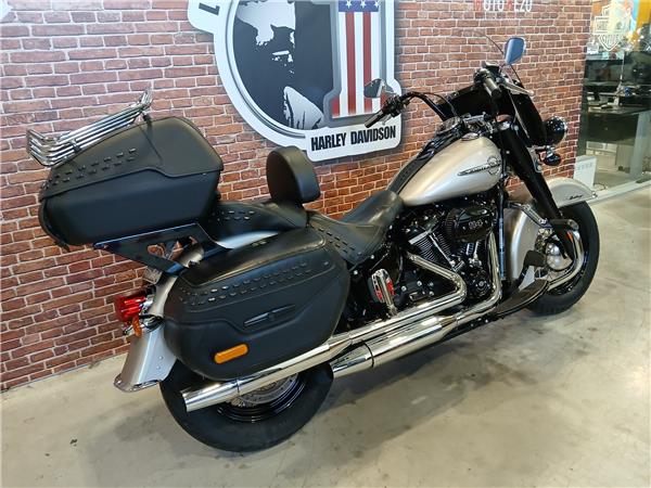 2017 HARLEY-DAVIDSON HERITAGE