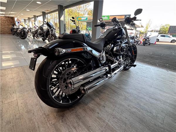 2025 HARLEY-DAVIDSON BREAKOUT 117 