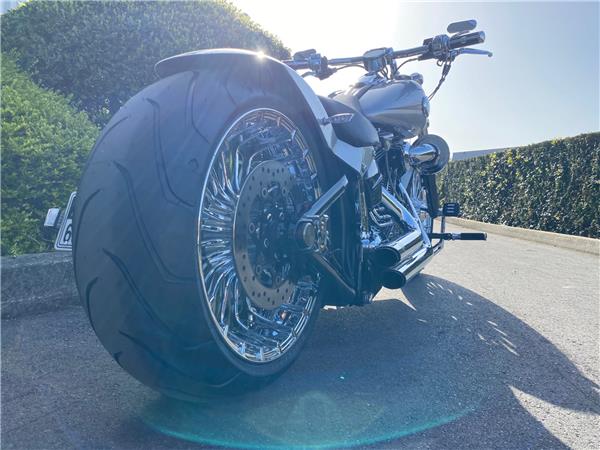 2014 HARLEY-DAVIDSON BREAKOUT