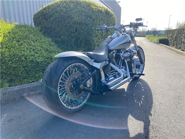 2014 HARLEY-DAVIDSON BREAKOUT