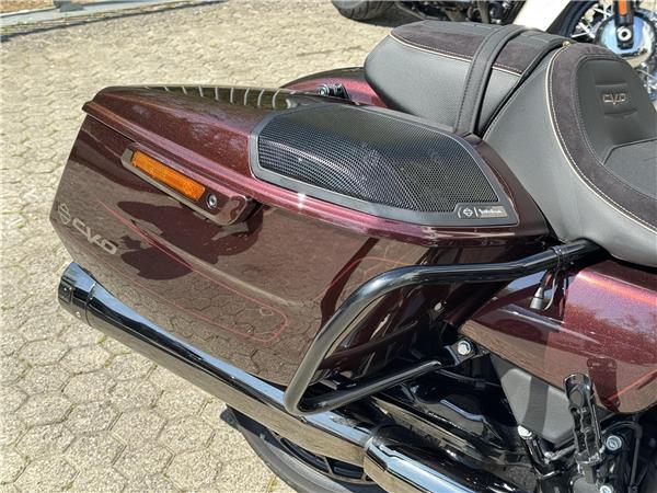 2024 CVO Street Glide