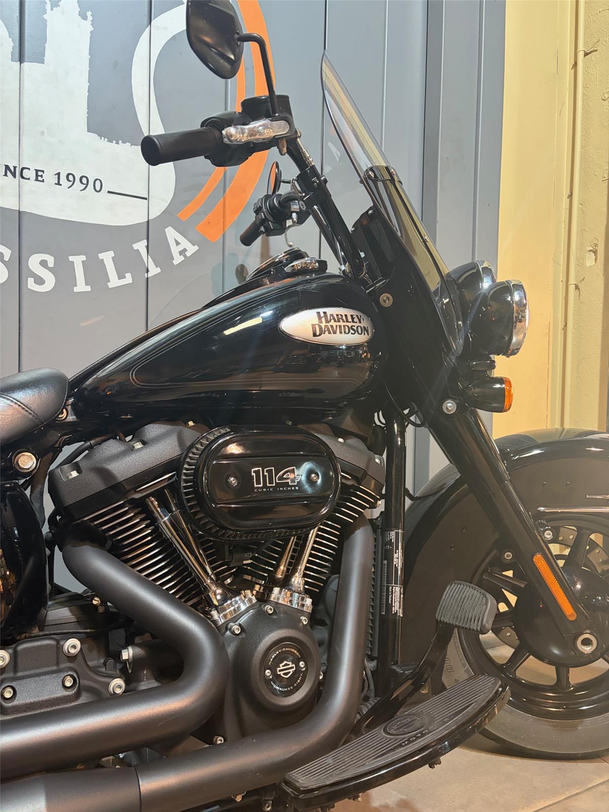2022 HARLEY-DAVIDSON HERITAGE