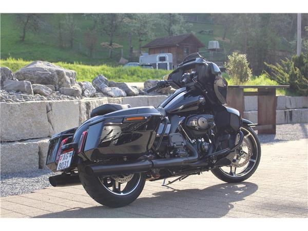 2026 harley-davidson FLHXU Street Glide Ultra 117