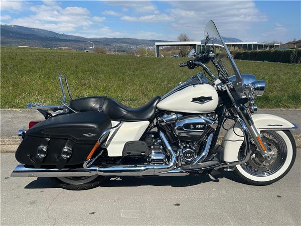 2017 harley-davidson FLHRC Road King Classic 107 ABS