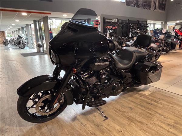 2020 HARLEY-DAVIDSON STREET GLIDE