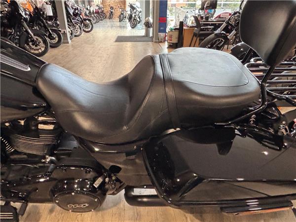 2020 HARLEY-DAVIDSON STREET GLIDE