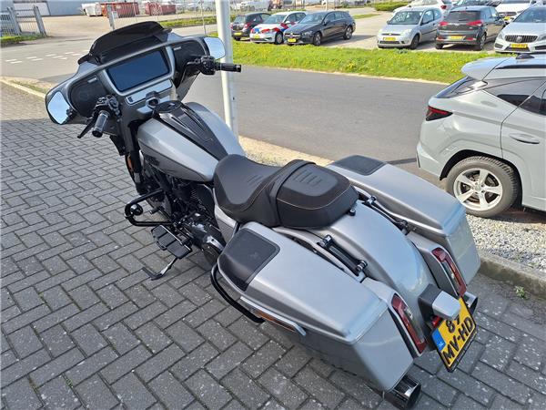 New Harley-Davidson FLHXSE CVO Street Glide