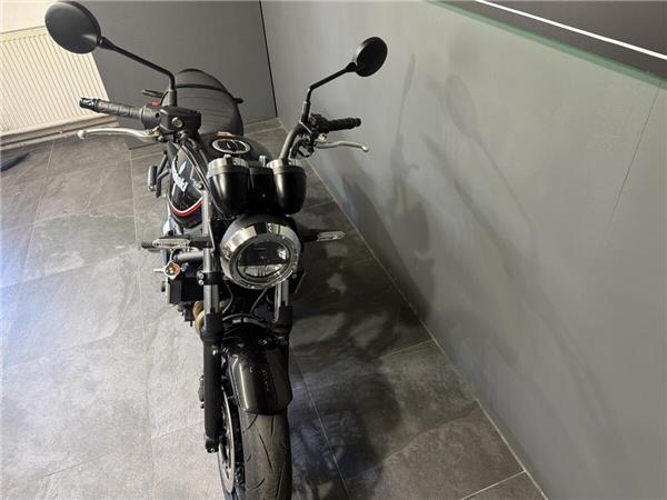 2025 Kawasaki Z650 RS