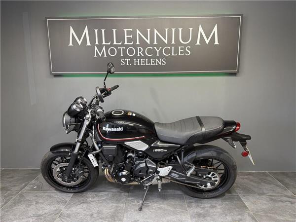 2025 Kawasaki Z650 RS