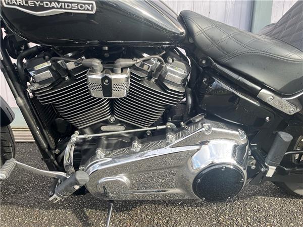 2018 HARLEY-DAVIDSON SOFTAIL FLSB SPORT GILDE