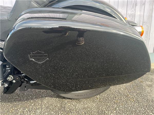 2018 HARLEY-DAVIDSON SOFTAIL FLSB SPORT GILDE