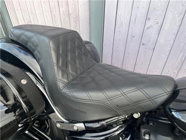 2018 HARLEY-DAVIDSON SOFTAIL FLSB SPORT GILDE