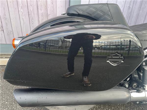 2018 HARLEY-DAVIDSON SOFTAIL FLSB SPORT GILDE