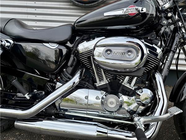 2014 HARLEY-DAVIDSON CUSTOM