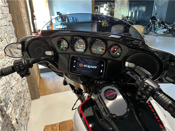 2021 harley-davidson FLHXSE Street Glide CVO 117