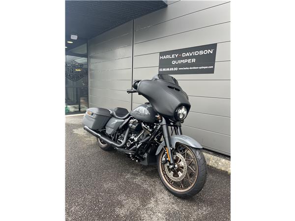 2022 HARLEY-DAVIDSON STREET GLIDE