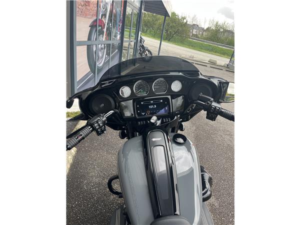 2022 HARLEY-DAVIDSON STREET GLIDE