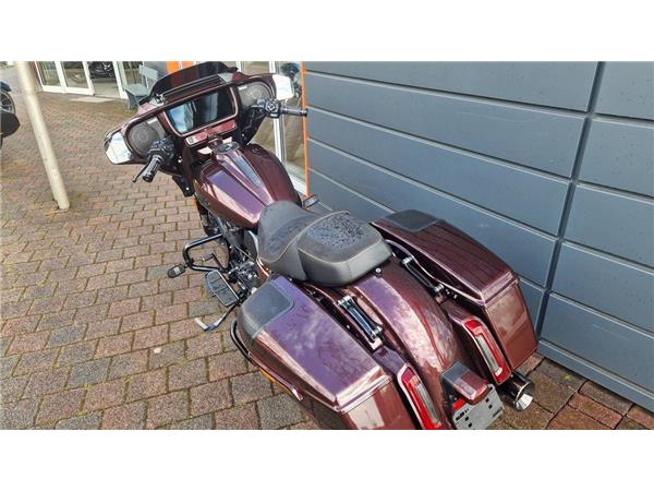 FLHXSE Street Glide CVO 