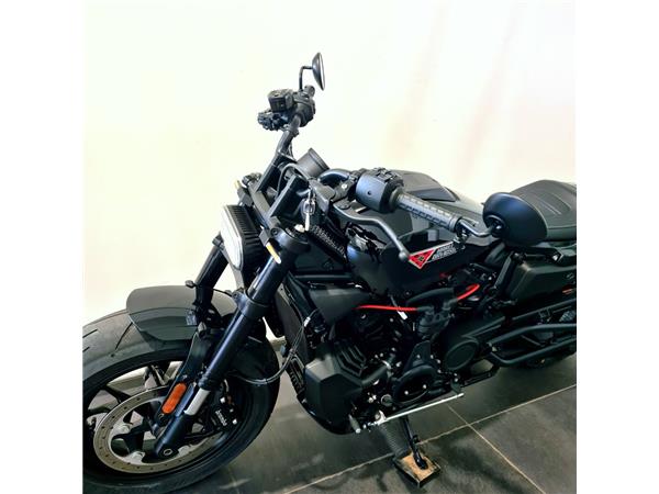 HARLEY-DAVIDSON SPORTSTER S 