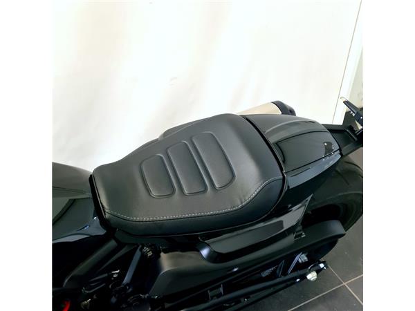 HARLEY-DAVIDSON SPORTSTER S 