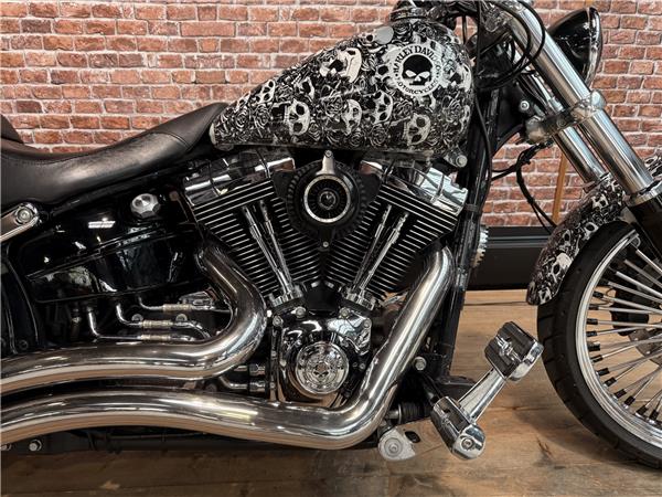 2015 HARLEY-DAVIDSON BREAKOUT