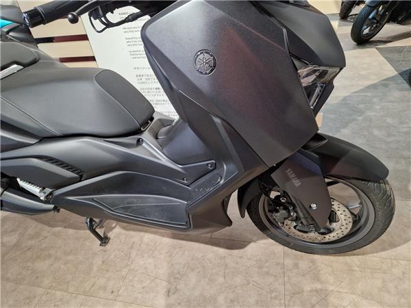 2025 YAMAHA XMAX 300