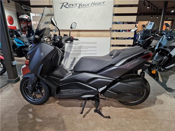 2025 YAMAHA XMAX 300