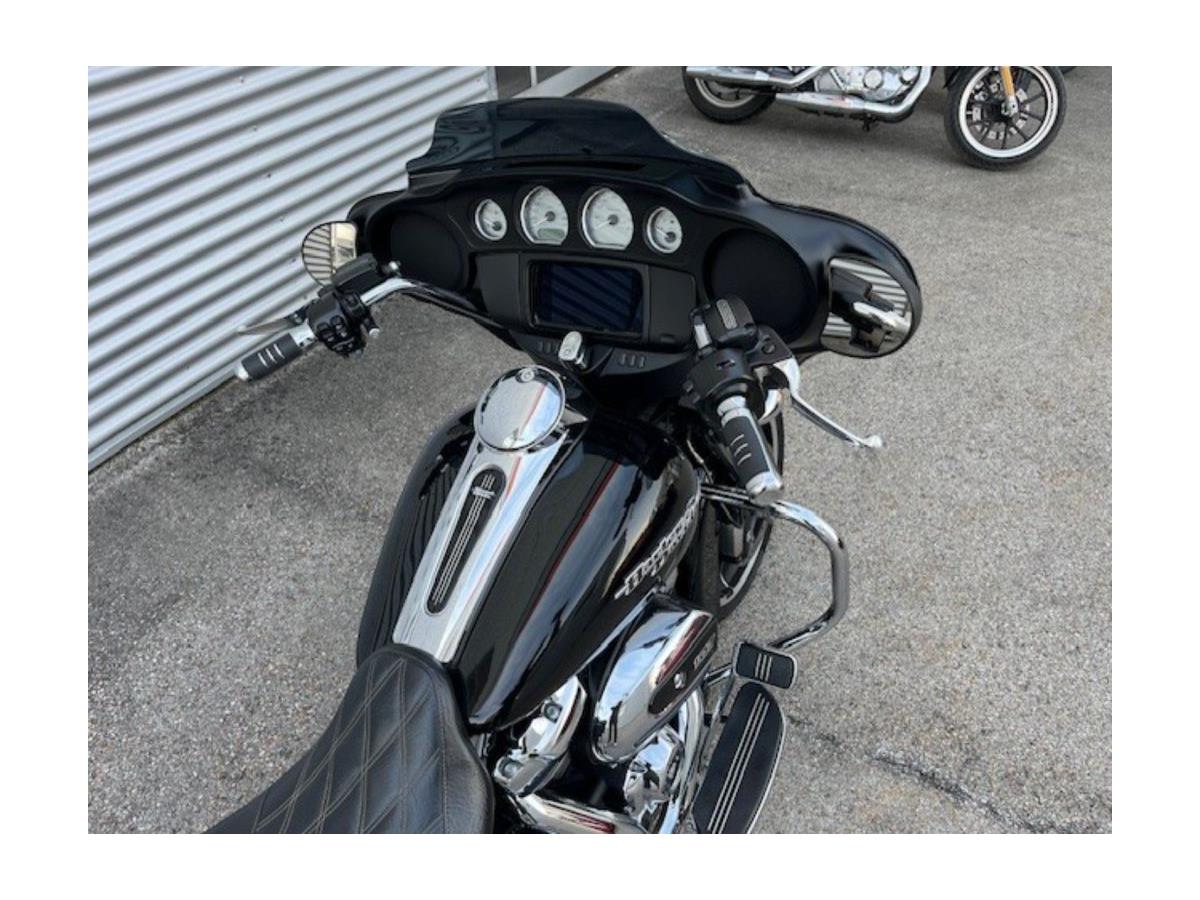 2019 Harley-Davidson Street Glide FLHX