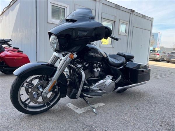 2019 Harley-Davidson Street Glide FLHX