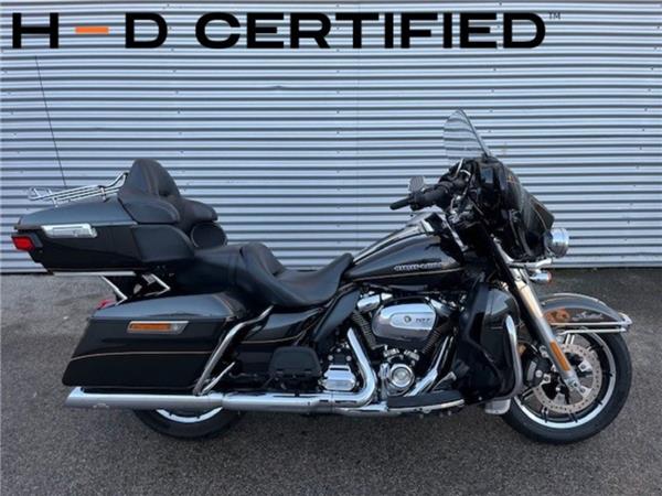 2017 Harley-Davidson Touring Electra Glide Ultra Limited FLHTK