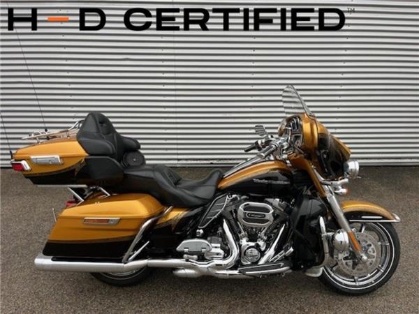 2015 Harley-Davidson CVO Ultra Limited FLHTKSE