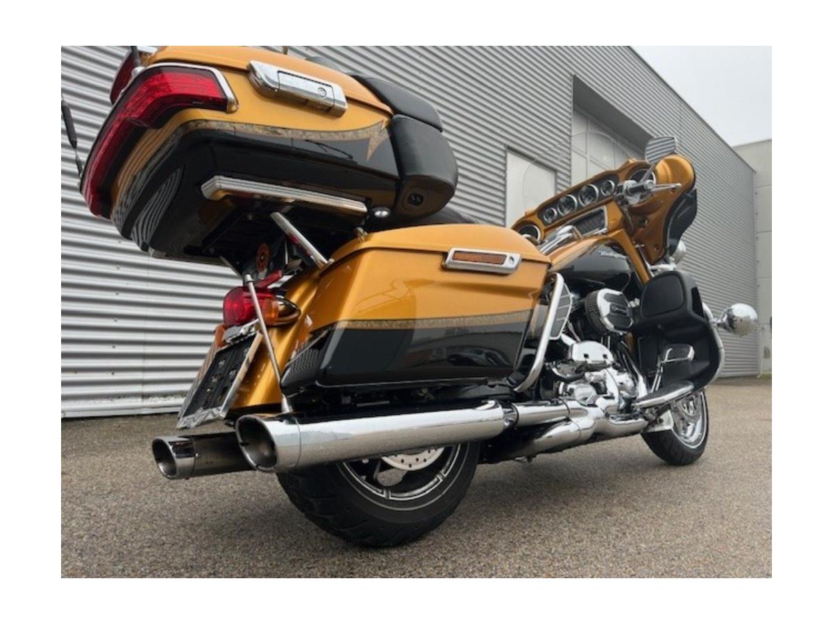 2015 Harley-Davidson CVO Ultra Limited FLHTKSE