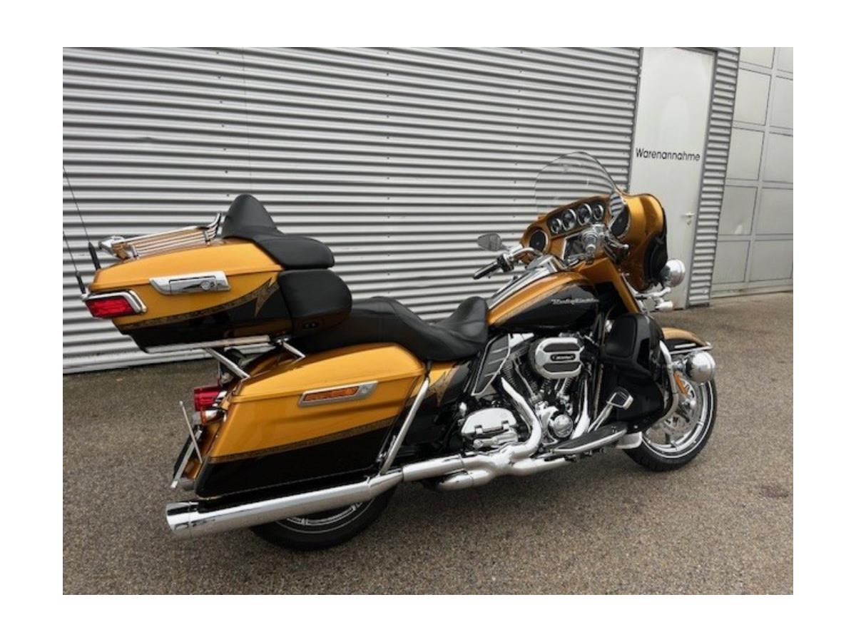 2015 Harley-Davidson CVO Ultra Limited FLHTKSE