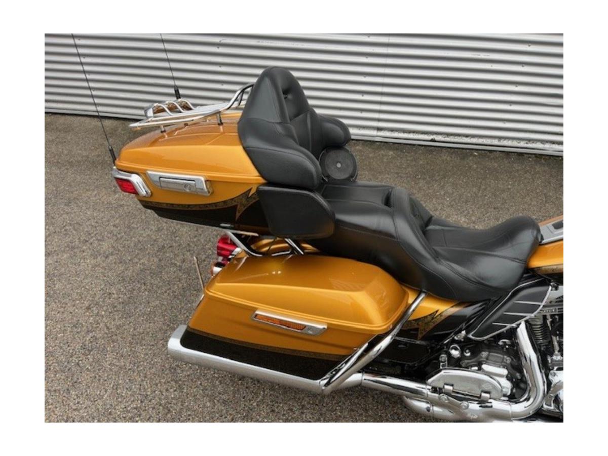 2015 Harley-Davidson CVO Ultra Limited FLHTKSE