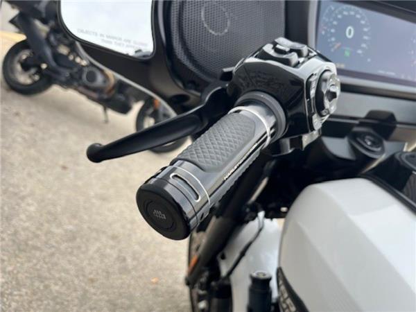 2024 Harley-Davidson Street Glide FLHX