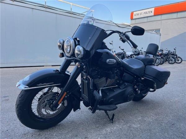 2023 Harley-Davidson Softail Heritage Classic FLHC