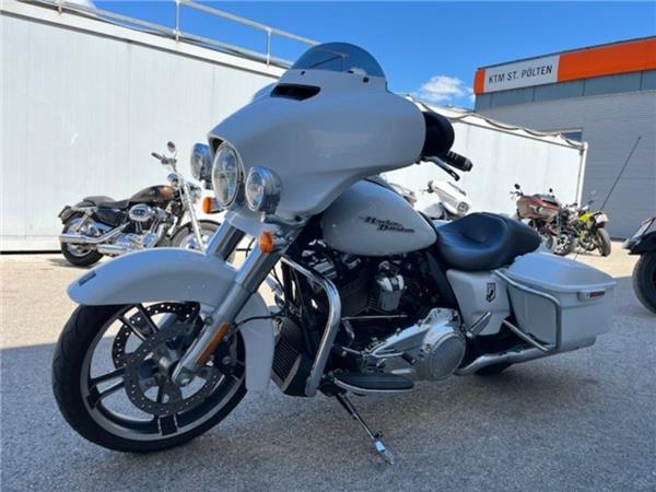 2017 Harley-Davidson Touring Street Glide Special FLHXS