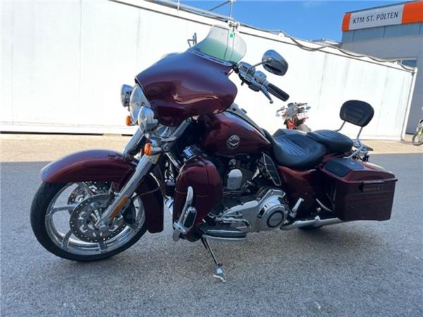 2013 Harley-Davidson CVO Road Glide FLTRSE