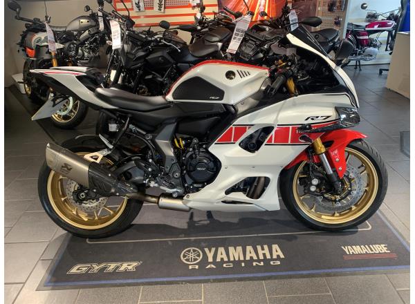 2025 Yamaha R7 60th Anniversary, Only 350 miles from new ,Yam warranty