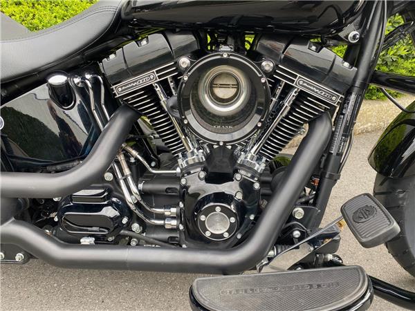 2017 HARLEY-DAVIDSON FAT BOY